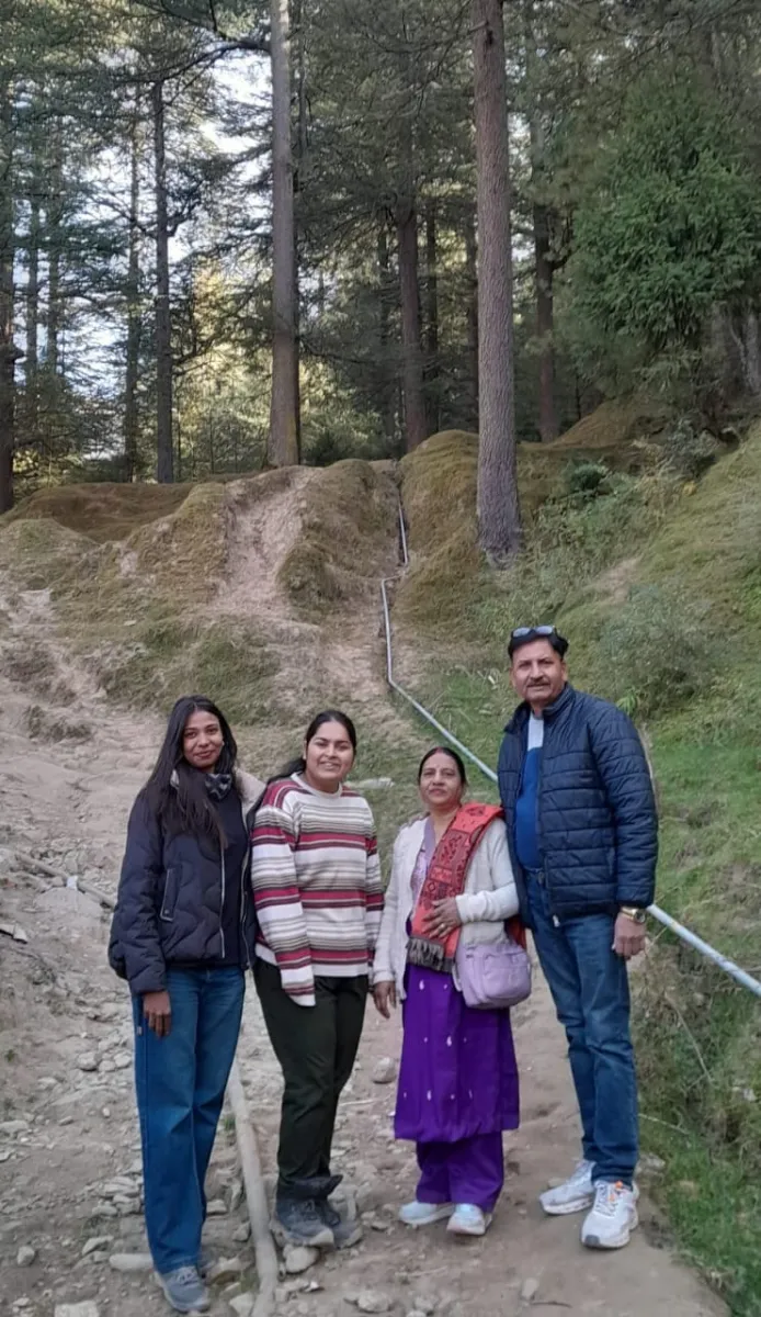 Enroute Sajla waterfalls,Manali
